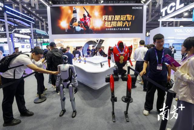 5月14日，2026全球人工智能终端展暨第七届深圳国际人工智能展览会在深圳启幕。南方+记者 朱洪波 摄